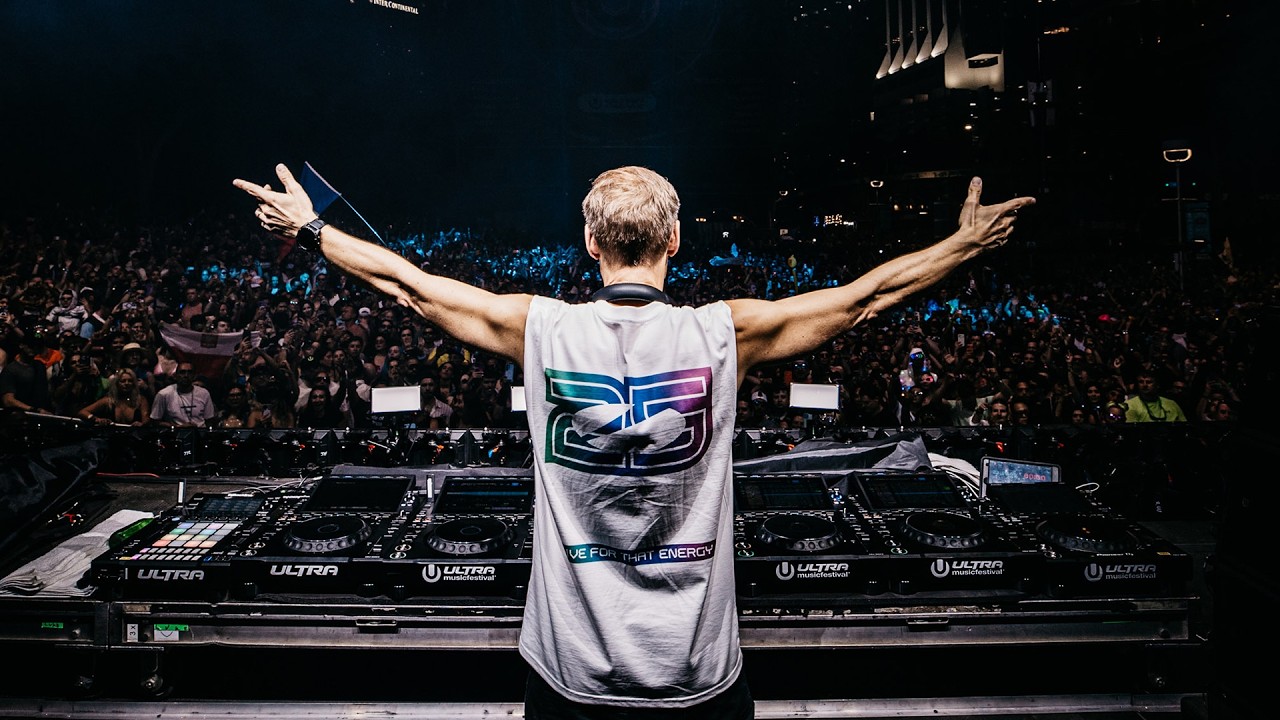 ARMIN VAN BUUREN LIVE AT ULTRA MIAMI 2026 ASOT WORLDWIDE STAGE