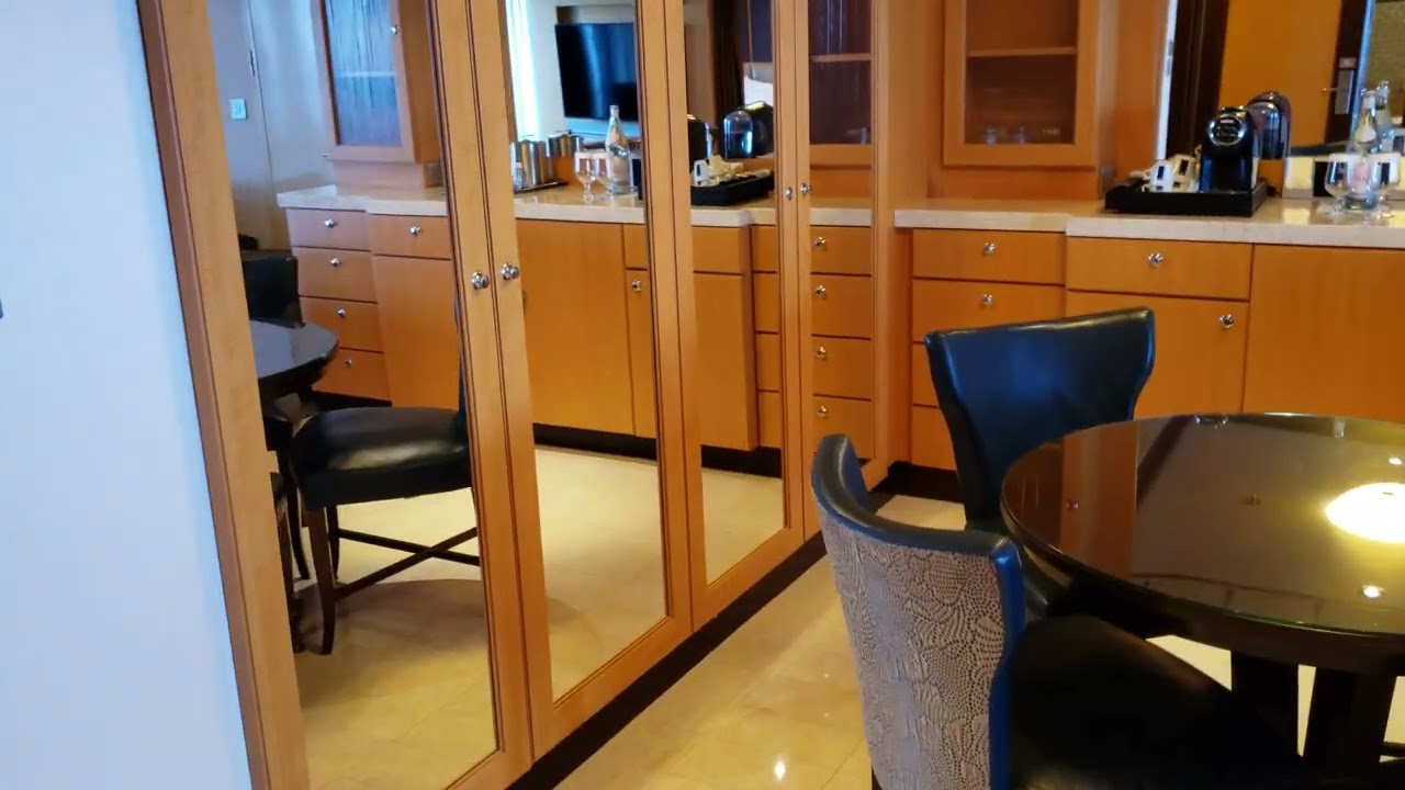 Allure of the Seas - Cabin 14244 - Video 2