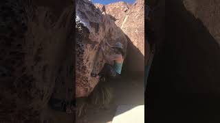 Video thumbnail of Rheinstor, V6. Happy Boulders