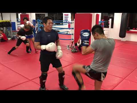 54歳がキックボクシング日本チャンピオンとスパーリング
