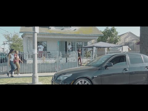 Ash Bash - Basic Bitch ft. JWood & Rucci