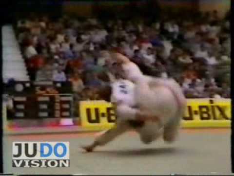 JUDO 1983 European Championships: Dimitar Zapryanov (BUL) - Khabil Biktashev (URS)