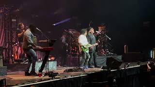 Download lagu TOTO Performs ORPHAN to Open Up Their Show at the Amway Center in Orlando, Florida on April 21, 2022 mp3