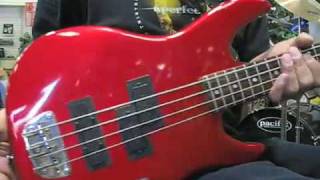 Video thumbnail for Peavey Foundation Bass by universalrenote