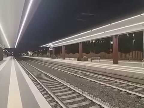 Transito ICN 757 Torino Porta Nuova-Lecce alla stazione di Riccione a 160 km/h