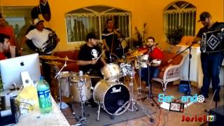 Me Siento Enamorado - Codigo FN [En Vivo Con Tololoche 2013]