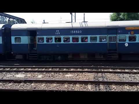 Ispat express meets at Monoharpur..me at 12871.