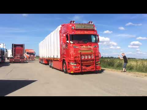 A preview before driving off