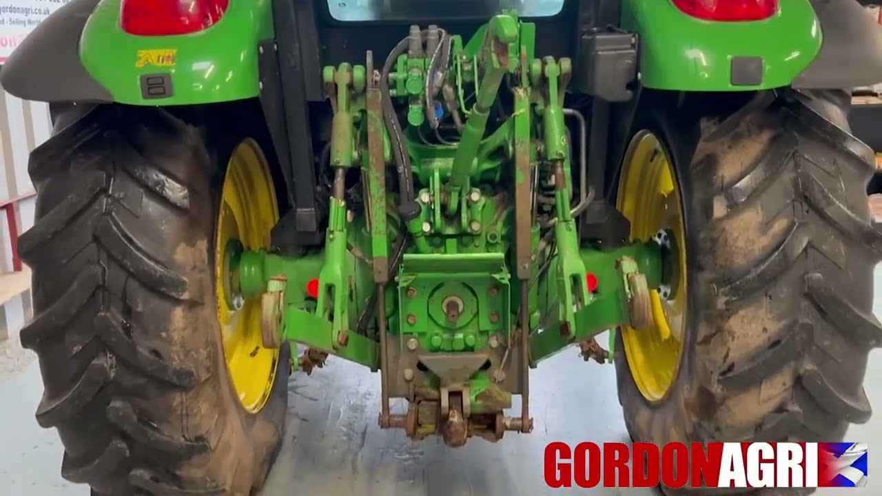 John Deere 5100M 4WD 