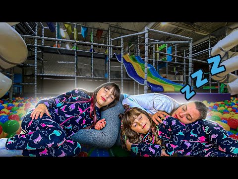 Passamos a noite no parque de DESAFIOS Sem NINGUÉM nos Ver ! - COMPILAÇÃO