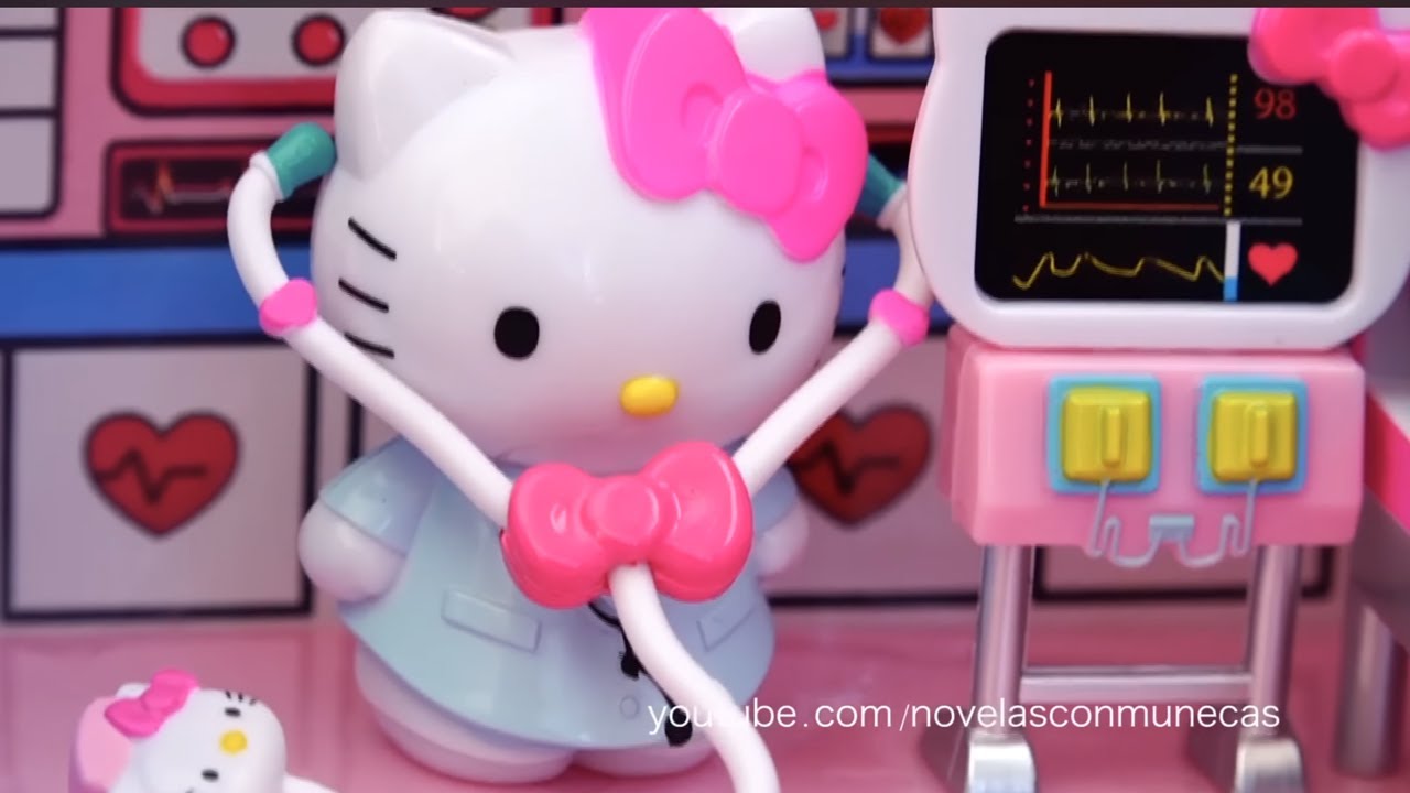 Avión ambulancia y hospital Hello Kitty!!! Jugando muñecas y juguetes con Andre para niñas y niños