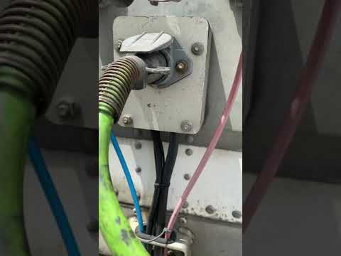 The Pintle hook, how it works and what you should hear. #doubles #dolly #trucking