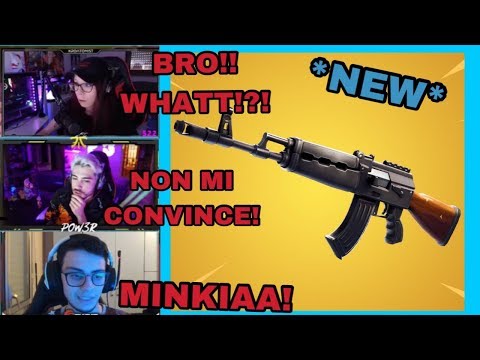 STREAMER REAGISCONO E PROVANO LA NUOVA ARMA AK-47 DI FORTNITE!