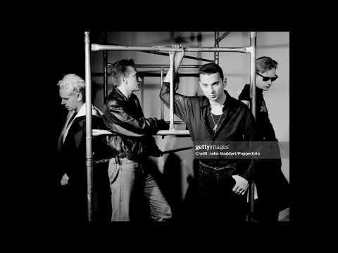 Depeche Mode 1990-10-25 Stade Couvert Régional, Liévin, France