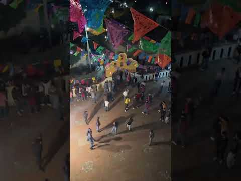 Buscapiés en la fiesta de San Juan Chilateca #oaxaca 🎆