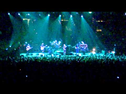 Pearl Jam - Crown Of Thorns (Live @ Scottrade Center)