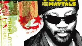 Love Gonna Walk Out On Me - TOOTS w/ BEN HARPER