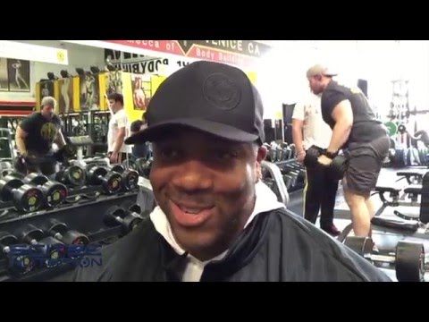 SciTec Athlete Shawn "Flexatron" Rhoden demolishes delts