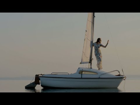 Uskrzydlasz Mnie - Sylwia Lipka (Official Music Video)