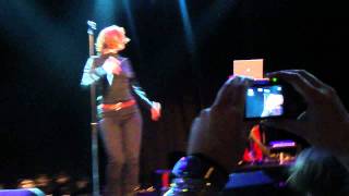 Alison Moyet (Yazoo): Ode To Boy (2nd half) &amp; Don&#39;t Go @ the Roundhouse,14.05.2011.MP4