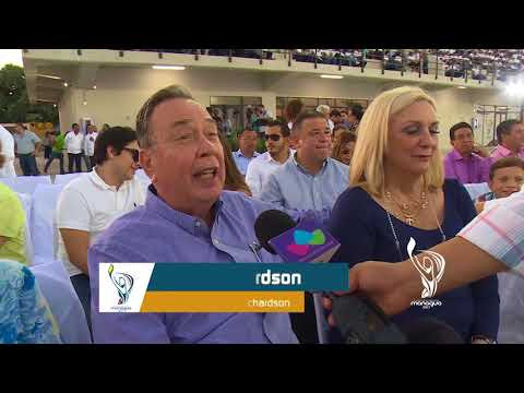 MICHELE RICHARDSON Y FAMILIA EN INAUGURACIÓN DE COMPLEJO DE PISCINAS
