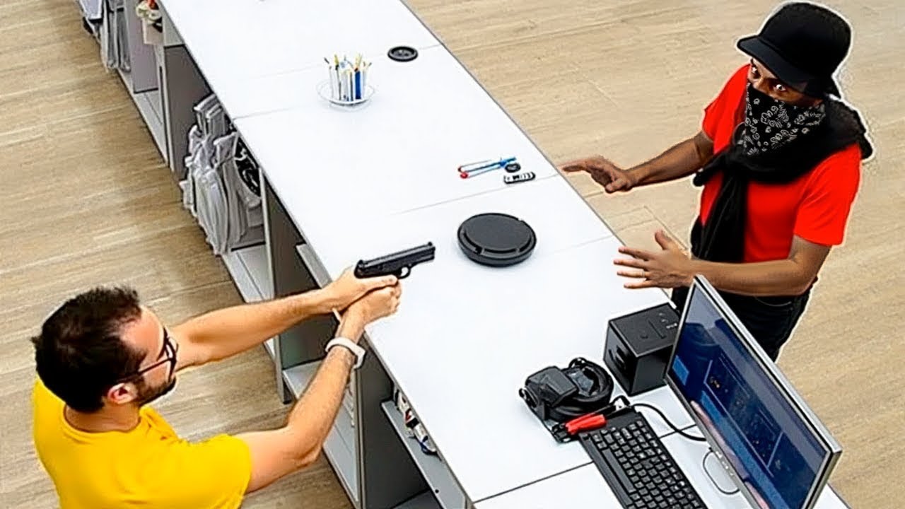 When Thieves Rob The Wrong Store!