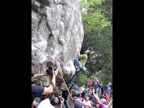 Melloblocco 2011 - Chris Sharma