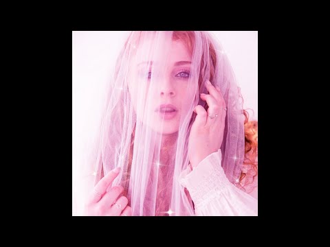 Ester Skála - SPOTLIGHT