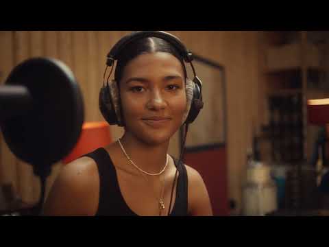 KEF in Studio - Olivia Dean