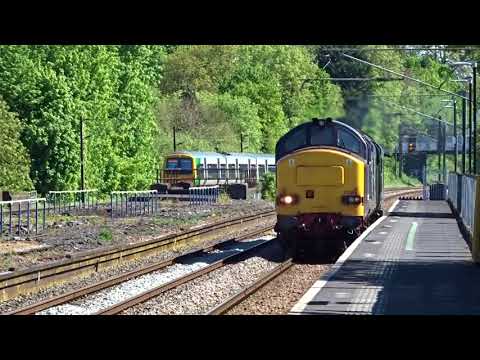 Tractor Pair 0Z63 DRS 37259+37218