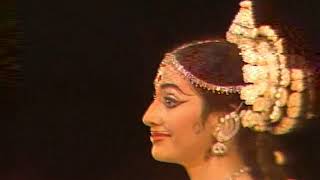 Das Avatar Sharon Lowen Odissi U of Iowa 1986 with Guru Kelucharan Mohapatra, Bhubaneswar Mishra