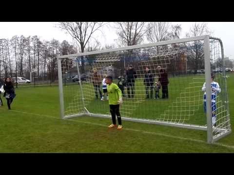 Strafschoppen Ouderkerk F1 - FC Abcoude F1 (za. 07 dec.13)