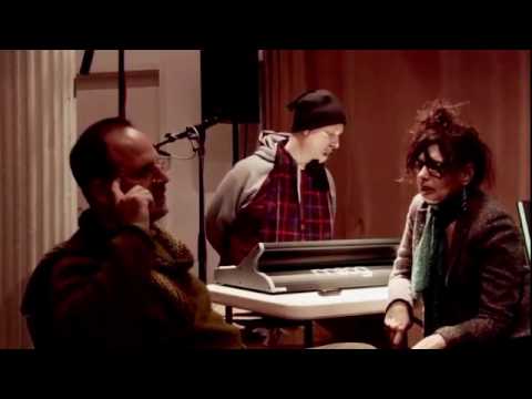 Shelley Hirsch and the Shaking Ray Levis on Roulette TV, Dec 2009 (Part 1 of 2)