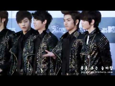 [FANCAM] Infinite SBS 가요대전 Red Carpet 111229