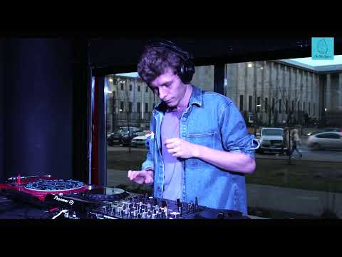 The Blue Oyster: Gordon / 12.03 / 17 - 18