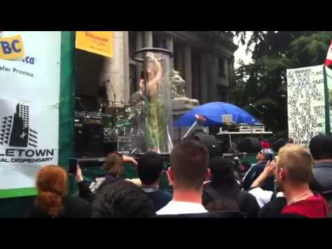 Burgundy Brixx smokin hot cannabis day part 1