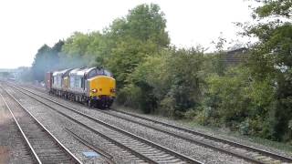 preview picture of video 'DRS 37610 & 37605 FULL THRASH past Ashchurch on 6M56 Berkeley-Crewe flasks.'