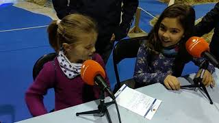 Alba y Ángela en la radio