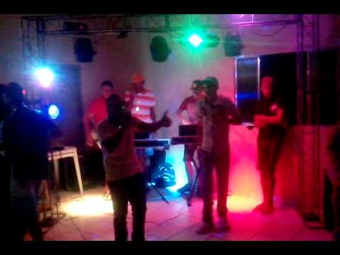 Mc Chato & Mc Pinho - Ela é top, Sacanagem