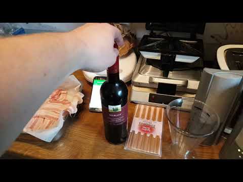 Weinflasche mit Drehverschluss öffnen Tutorial