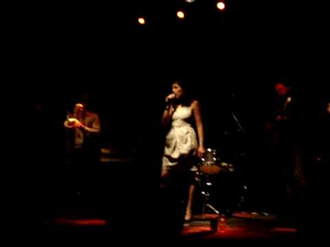 The Suspicions Premiere Show - Alba sings 