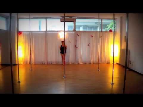 05.Thess Pole Art Show 7 - Eliza's Solo (Aloha From Hell- Walk Away)