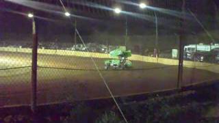 preview picture of video 'Wrens racing Morawa speedway 2011'