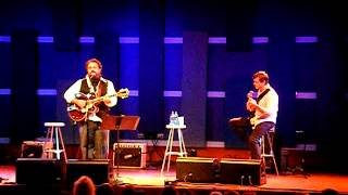 Raul Malo - Haunting Me - live in Philadelphia