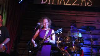 Echolalia covering Squirrel Nut Zippers&#39; &quot;Bedbugs&quot; at DiPiazza&#39;s, 8/25/18