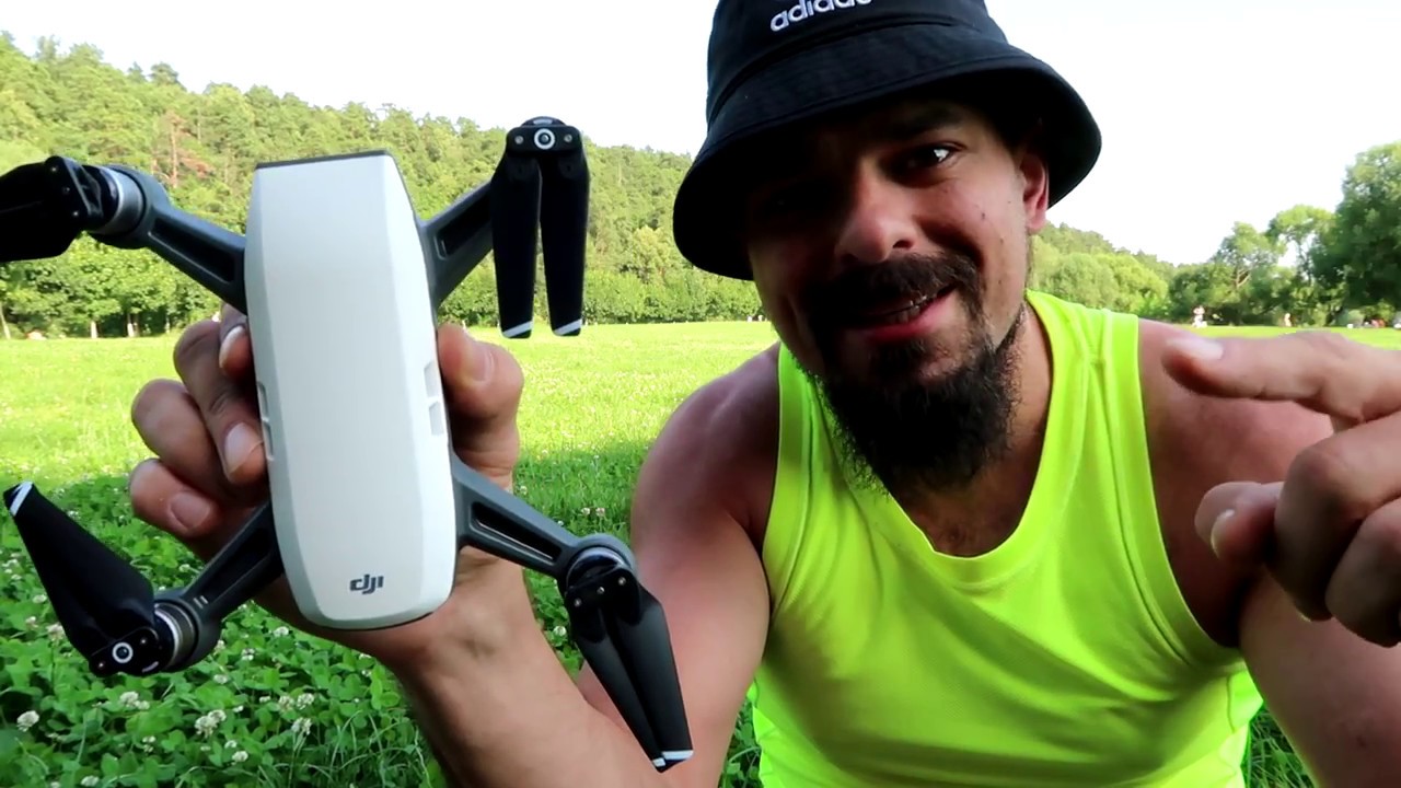 Квадрокоптер DJI Spark Fly More Combo, желтый