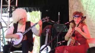 Béla Fleck & Abigail Washburn - The Final Countdown @ Bonnaroo 2015 (Clip)
