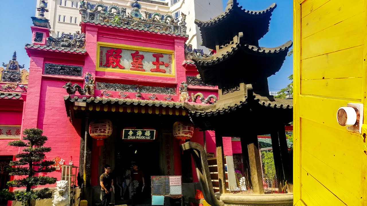 Embark on an enchanting walking tour of the Jade Emperor Pagoda.