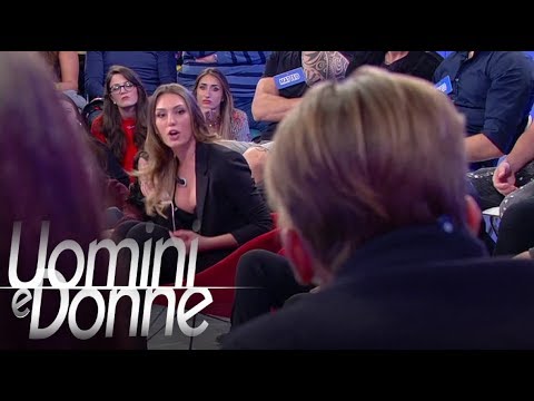 Uomini e Donne, Trono Classico - Lo scontro tra Paolo e Angela