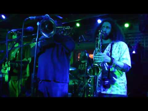 William Thompson Funk Experiment feat.The Hornitz-Groovin' Now